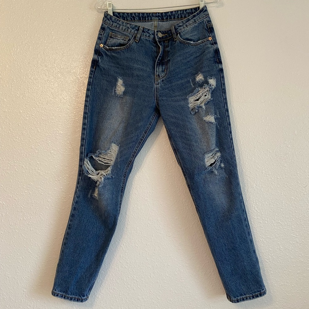 DENIM TORN JEANS